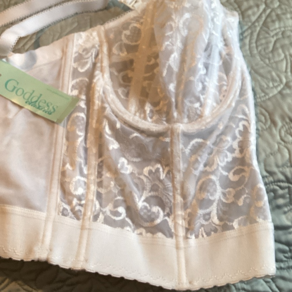 Goddess White Lace Bustier